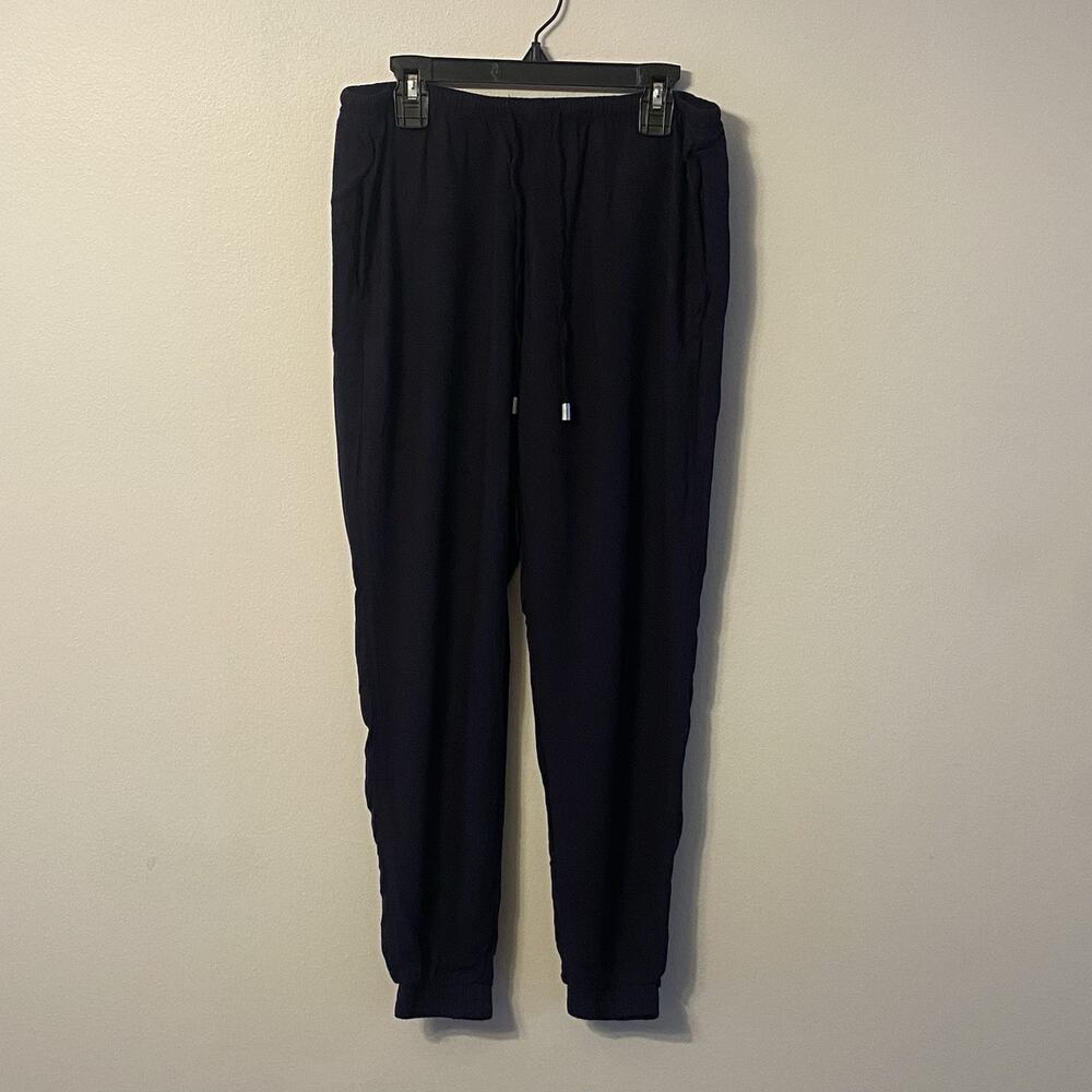 Divided / Joggers / Navy/ Women Size 6 / by H&M